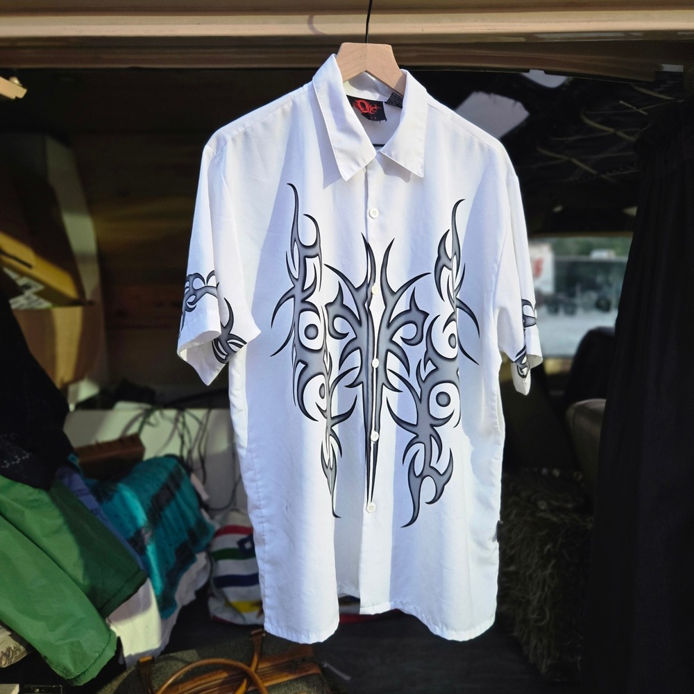 VTG D Clothing Tribal Tattoo Graphic Shirt White Mens Medium Short Sleeve Button
